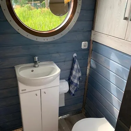 M&j - Houseboat 船屋