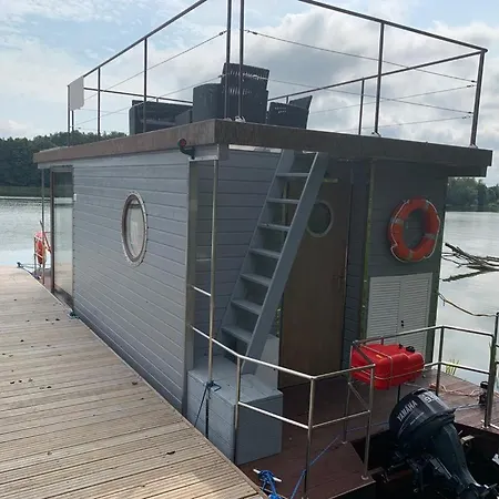 M&j - Houseboat 船屋